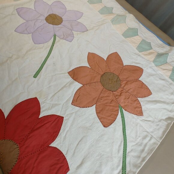 Dahlia Quilt Handmade Patchwork Lightweight Vintage Floral Light Blue Back - Picture 10 of 16